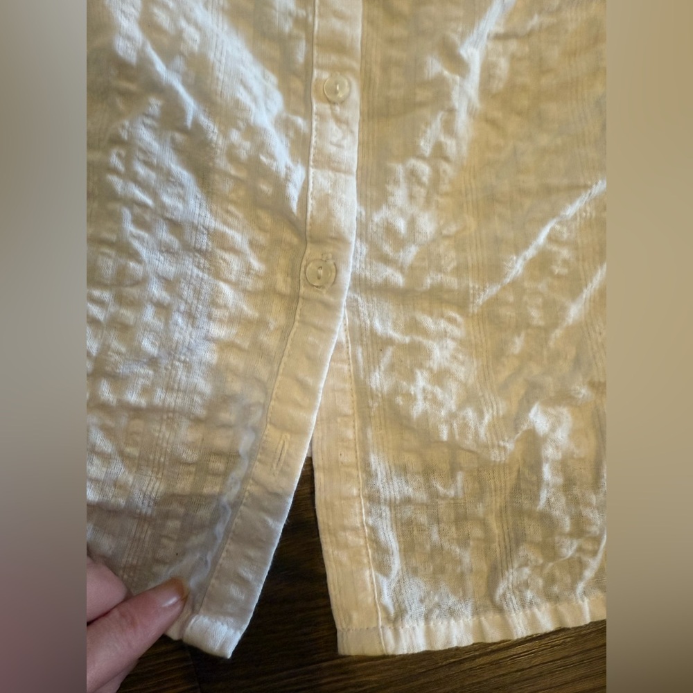 Old Navy Flutter Sleeve Button Down - Picture 4 of 6